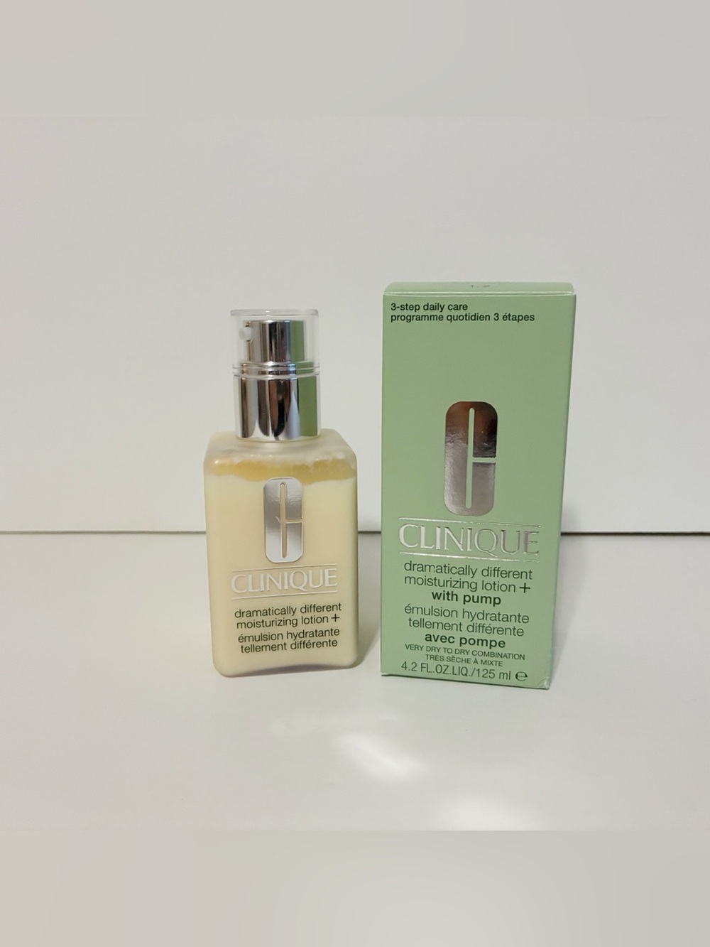 🌸 Clinique Dramatically Different Moisturizing Lotion With Pump 4.2oz/125ml